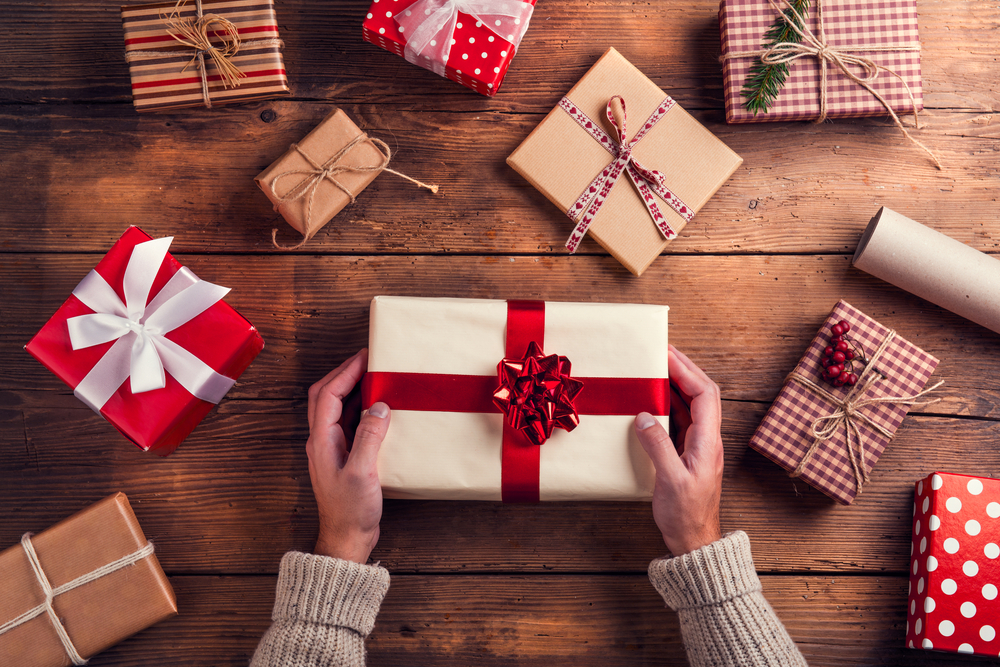 ITRC_SS_holiday-shopping_331719365 Our Holiday Shopping Tips to Keep You Cybersafe ITRC_SS_holiday-shopping_331719365 Our Holiday Shopping Tips to Keep You Cybersafe