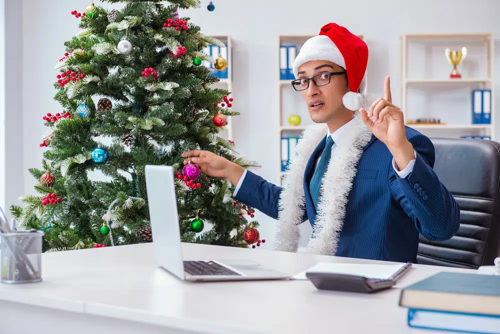 Boss phishing holiday